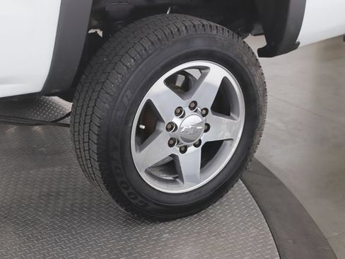 Used 2017 Chevrolet Silverado 2500 LT w/ LT Fleet Convenience Package AWD/4WD image 14