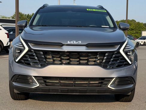 Certified 2025 Kia Sportage EX w/ Premium Package AWD/4WD image 2