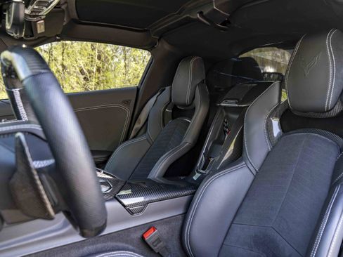 Used 2025 Chevrolet Corvette Stingray Preferred Cpe w/ 2LT image 32