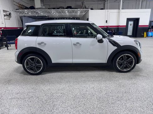 Used 2012 MINI Cooper Countryman S FWD image 2