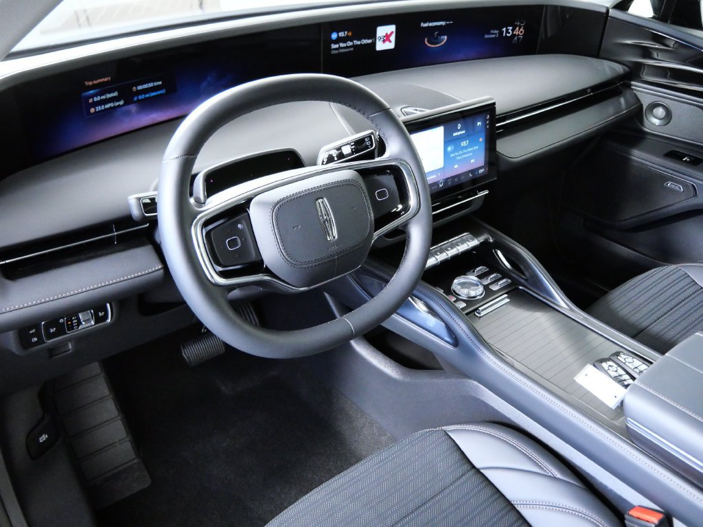 New 2026 Lincoln Nautilus Reserve AWD/4WD image 3