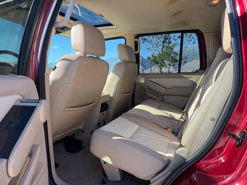 Used 2006 Ford Explorer XLT AWD/4WD image 14