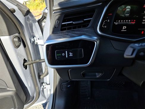 Used 2025 Audi A6 Premium Plus w/ Premium Plus Package image 17