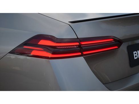 New 2026 BMW 530i image 8