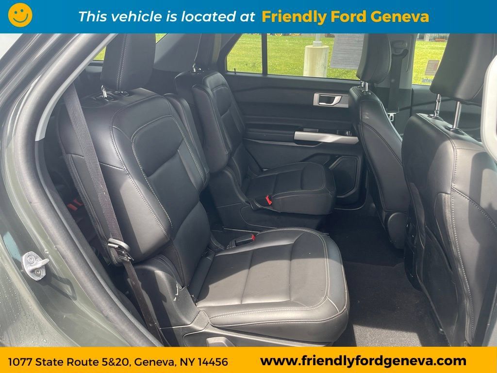 Used 2024 Ford Explorer XLT w/ Equipment Group 202A AWD/4WD image 33