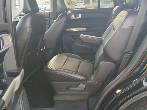 Used 2022 Ford Explorer Limited w/ Equipment Group 301A image 13