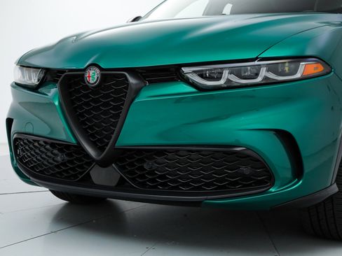 Used 2024 Alfa Romeo Tonale Veloce AWD/4WD image 10
