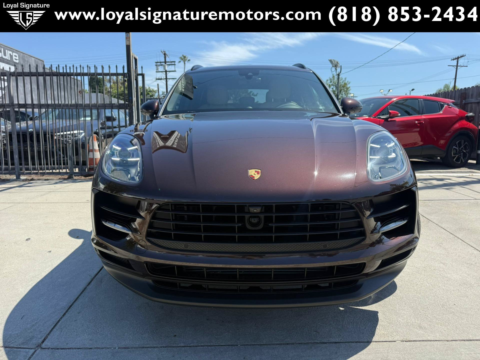Used 2021 Porsche Macan AWD/4WD image 2