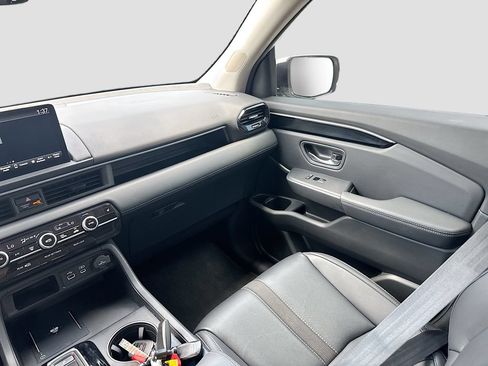 Used 2025 Honda Pilot EX-L image 22