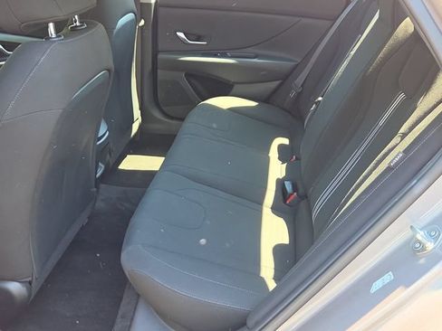 Used 2024 Hyundai Elantra SEL FWD image 11
