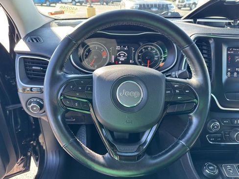 Used 2020 Jeep Cherokee Latitude Plus image 25