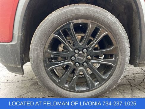 Certified 2023 GMC Acadia SLE w/ Driver Convenience Package image 31