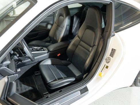Certified 2024 Porsche 911 Carrera RWD image 5