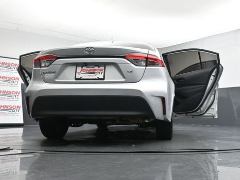 Used 2023 Toyota Corolla LE image 43