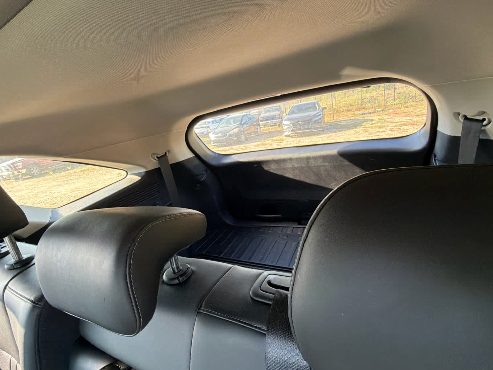 Used 2025 Kia Sorento S w/ Panoramic Sunroof Package FWD image 11