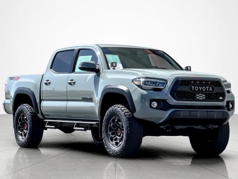 Certified 2023 Toyota Tacoma TRD Off-Road AWD/4WD image 7