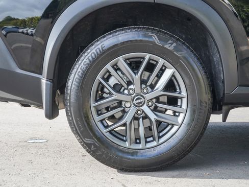 Used 2023 Nissan Rogue S FWD image 8