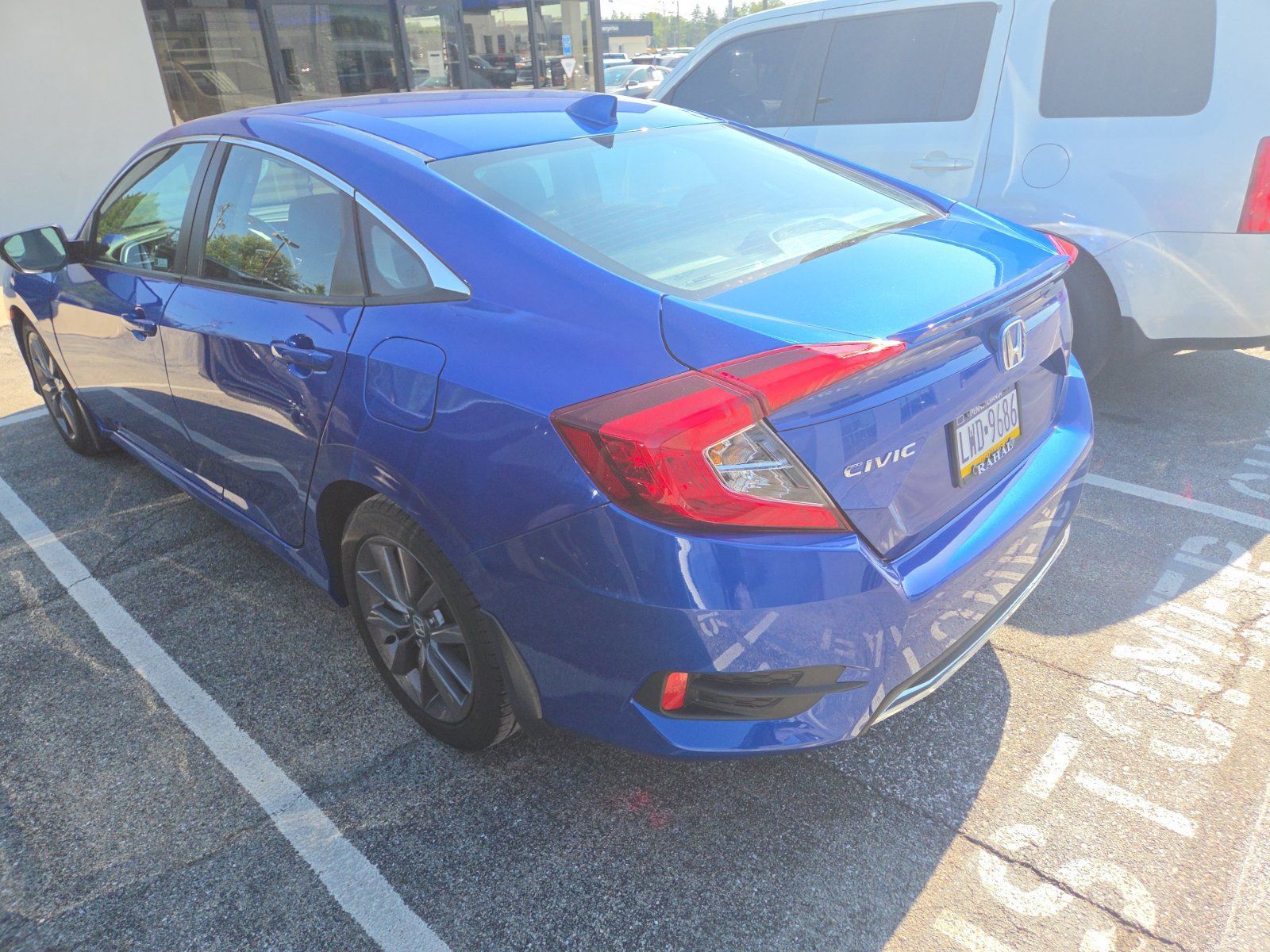 Used 2020 Honda Civic EX-L image 4