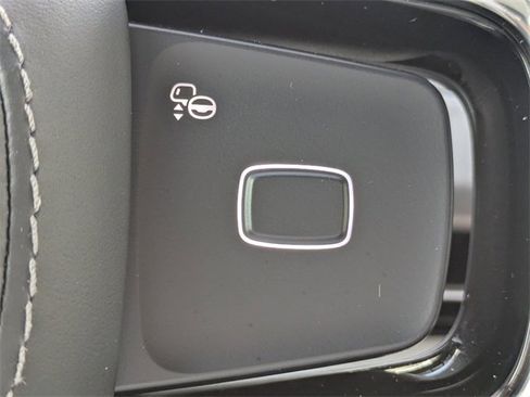 New 2025 Lincoln Navigator Reserve w/ Jet Appearance Package image 26