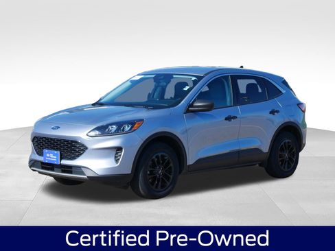 Certified 2022 Ford Escape SE AWD/4WD image 1