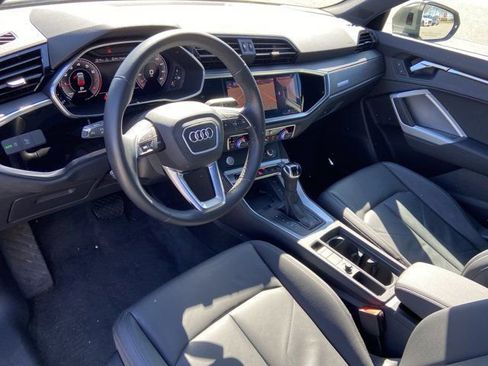 Used 2020 Audi Q3 2.0T Prestige image 22