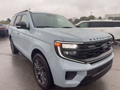New 2025 Ford Expedition Platinum w/ Stealth Performance Package