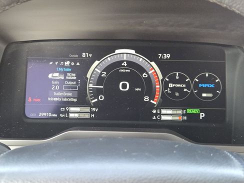 Used 2024 Toyota Tundra Limited AWD/4WD image 18