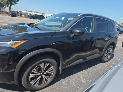 Certified 2023 Nissan Rogue SV w/ SV Premium B Package AWD/4WD image 4
