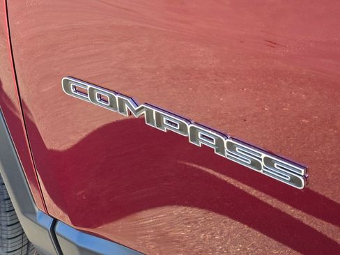 Used 2022 Jeep Compass Latitude w/ Sun and Sound Group image 10