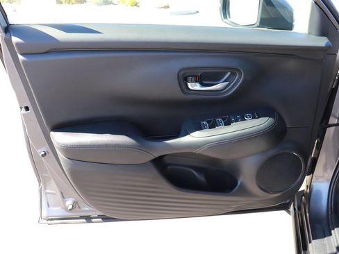 Used 2024 Honda HR-V EX-L image 9