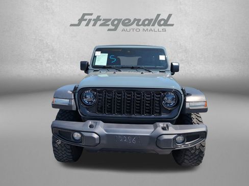 Used 2024 Jeep Wrangler Unlimited Sport AWD/4WD image 2