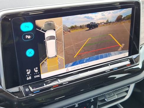 New 2026 Volkswagen Atlas SEL Premium R-Line AWD/4WD image 18