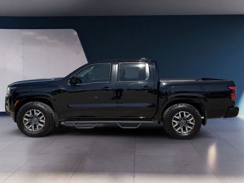 Used 2023 Nissan Frontier SV w/ SV Convenience Package image 2