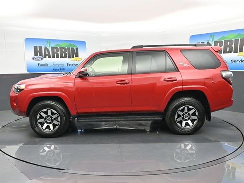Used 2024 Toyota 4Runner TRD Off-Road image 2