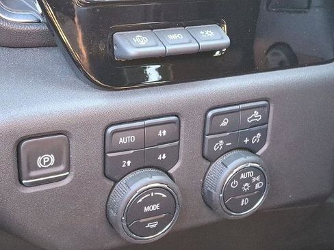 Certified 2025 Chevrolet Silverado 1500 High Country w/ High Country Premium Package image 24