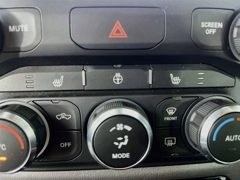 Used 2022 RAM 1500 Big Horn AWD/4WD image 23