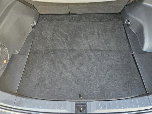 Used 2019 Toyota RAV4 XLE Premium image 22