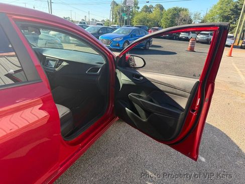 Used 2021 Hyundai Accent SE FWD image 12