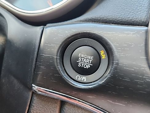 Used 2017 Jeep Grand Cherokee Limited AWD/4WD image 21