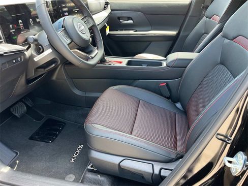 New 2025 Nissan Kicks SR image 19