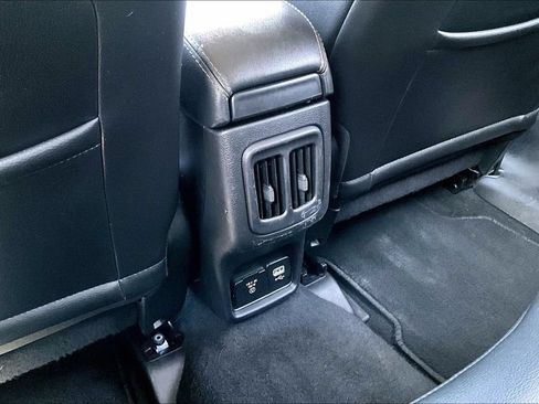 Used 2019 Jeep Compass Limited AWD/4WD image 10