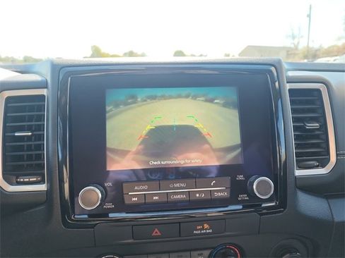 Used 2022 Nissan Frontier SV w/ Technology Package image 25