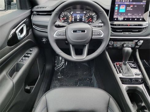 New 2026 Jeep Compass Limited image 30