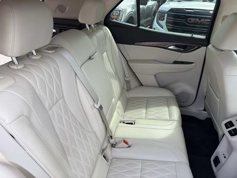Used 2021 Buick Envision Avenir w/ Technology Package II FWD image 12