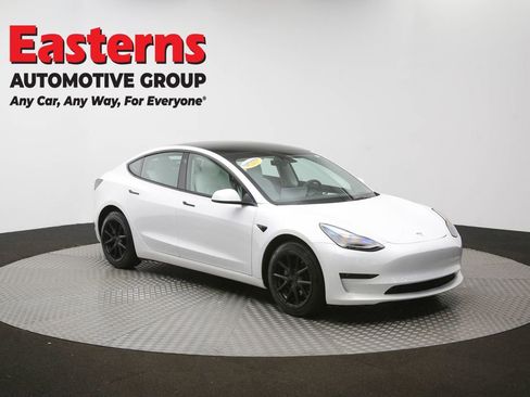 Used 2023 Tesla Model 3 Standard Range RWD image 46