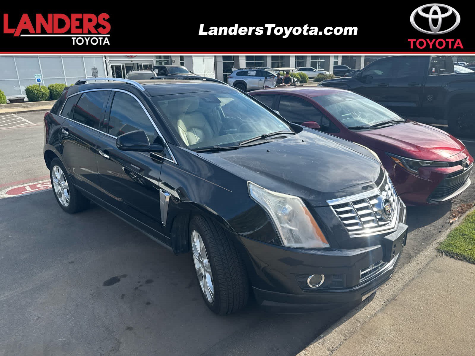 Used 2015 Cadillac SRX Premium FWD image 1