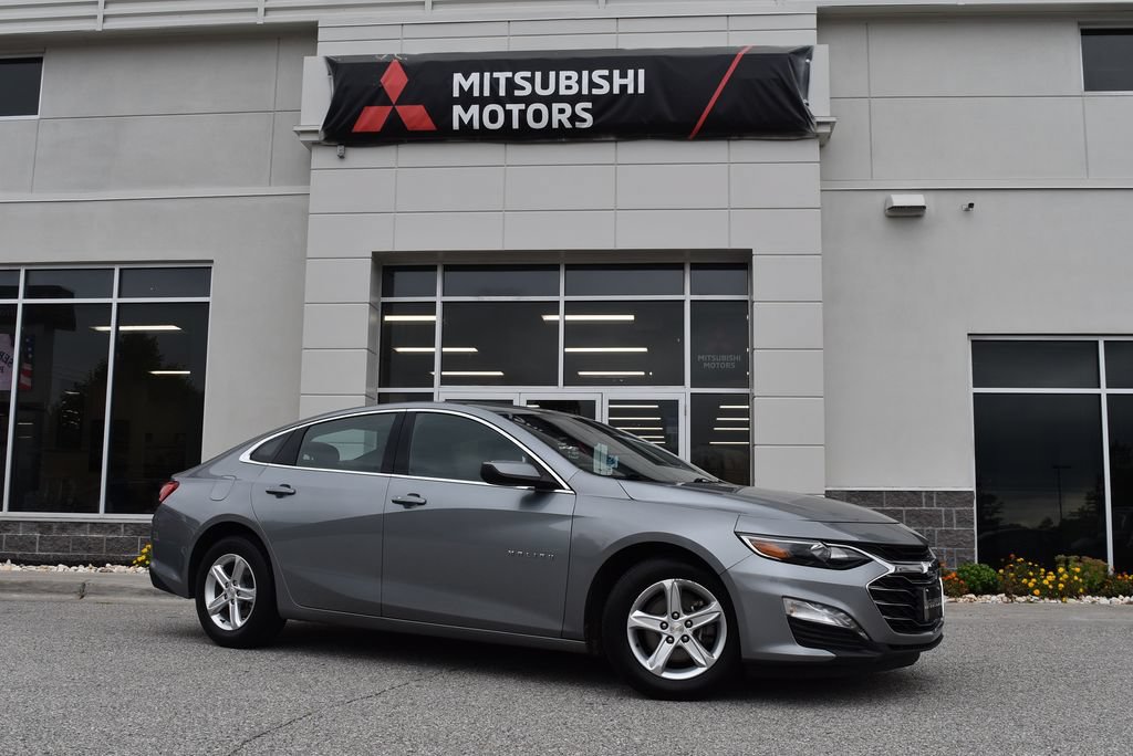 Used 2024 Chevrolet Malibu LT FWD image 1