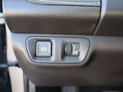 Used 2023 GMC Acadia SLE w/ Driver Convenience Package image 14