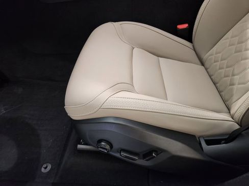 New 2026 Volvo XC60 B5 Plus w/ Protection Package Premier image 25