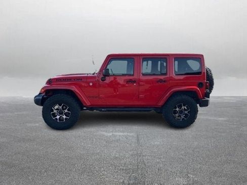 Used 2017 Jeep Wrangler Unlimited Rubicon w/ Connectivity Group AWD/4WD image 6